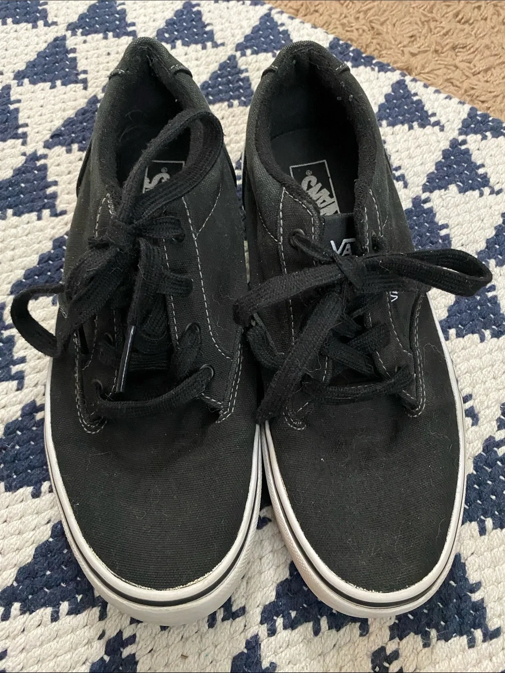 Vans Classic Lace Up Kicks